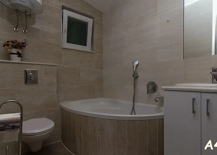 Luce Lejlighed Makarska