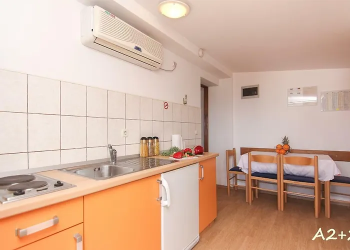 Luce * Макарська